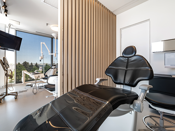 Pac-Dent - Front Page - Press Release - Dentsply - 01